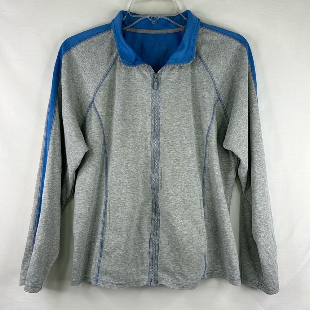 Woman's Blue Gray Athletic Top